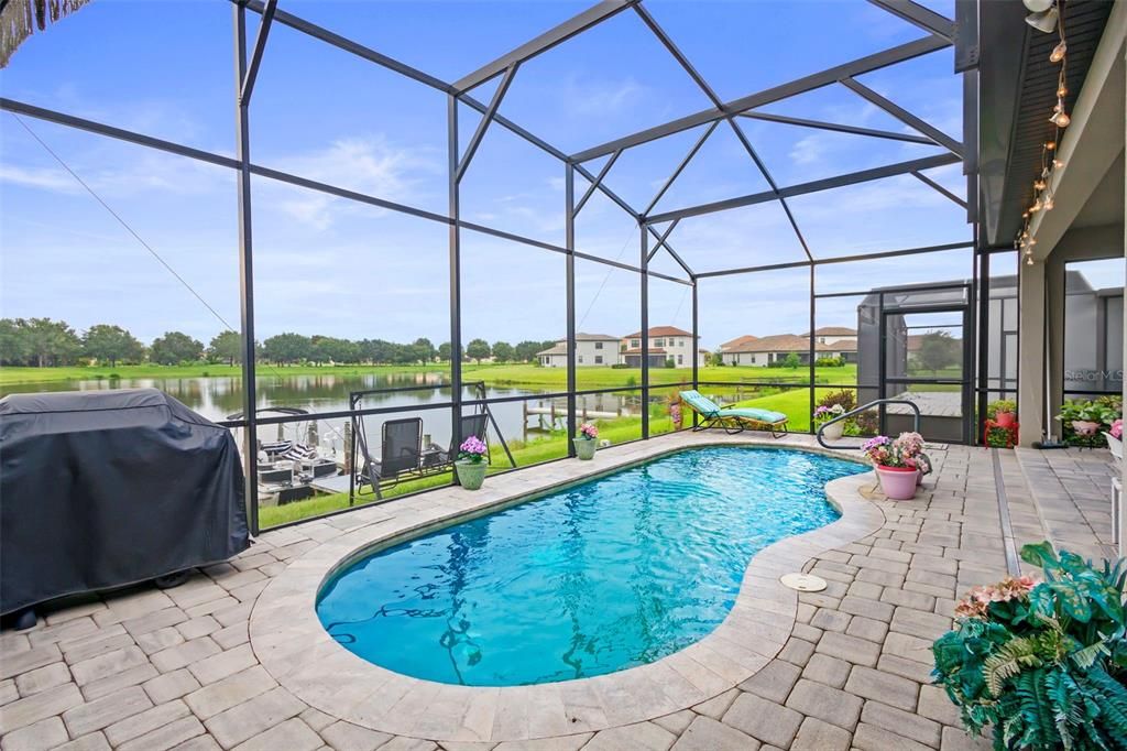 Activo con contrato: $569,900 (4 camas, 3 baños, 2420 Pies cuadrados)