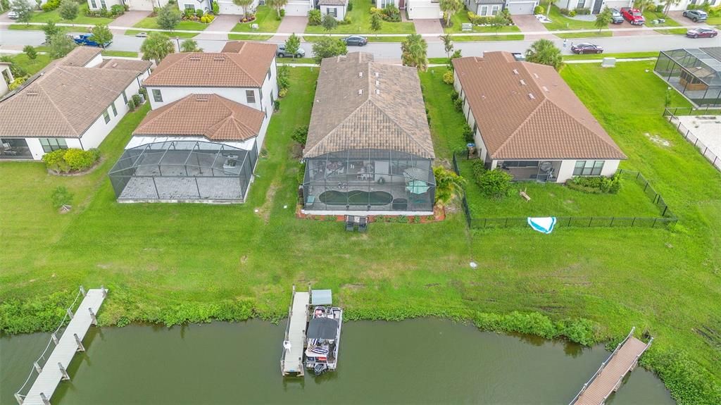 Activo con contrato: $569,900 (4 camas, 3 baños, 2420 Pies cuadrados)