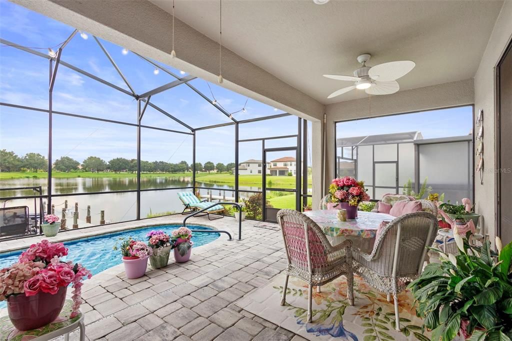 Activo con contrato: $569,900 (4 camas, 3 baños, 2420 Pies cuadrados)