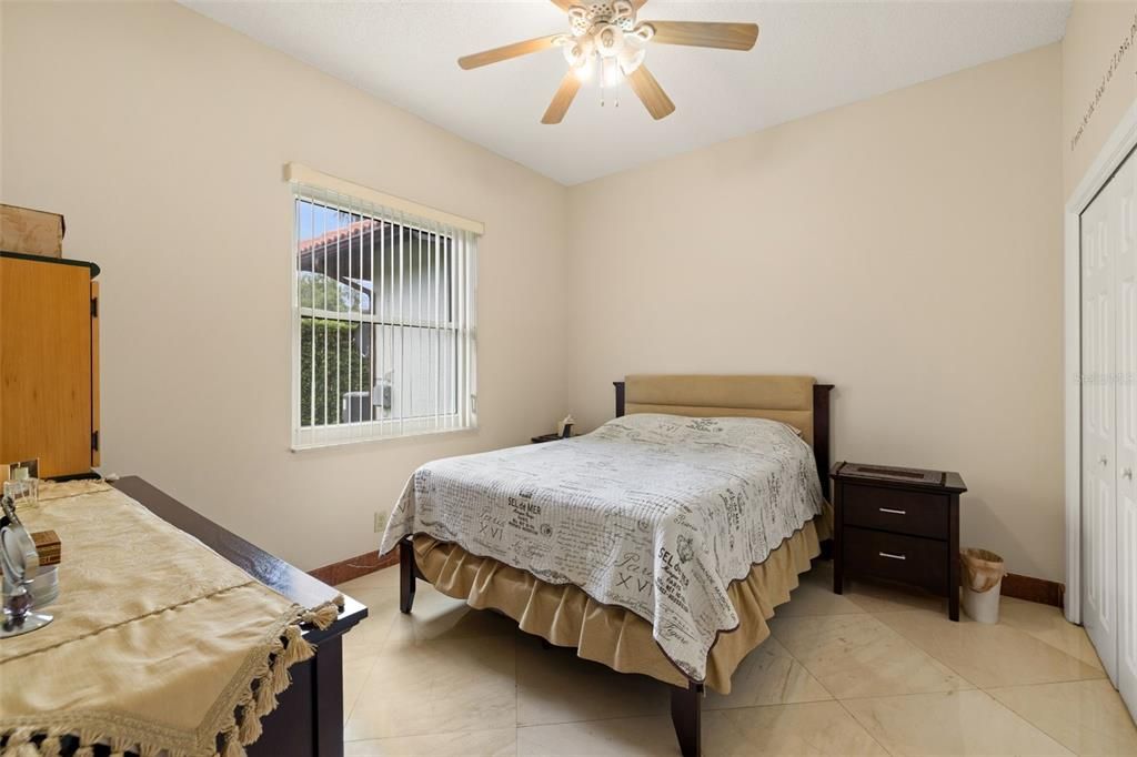 出租: $5,995 (4 贝兹, 3 浴室, 2698 平方英尺)