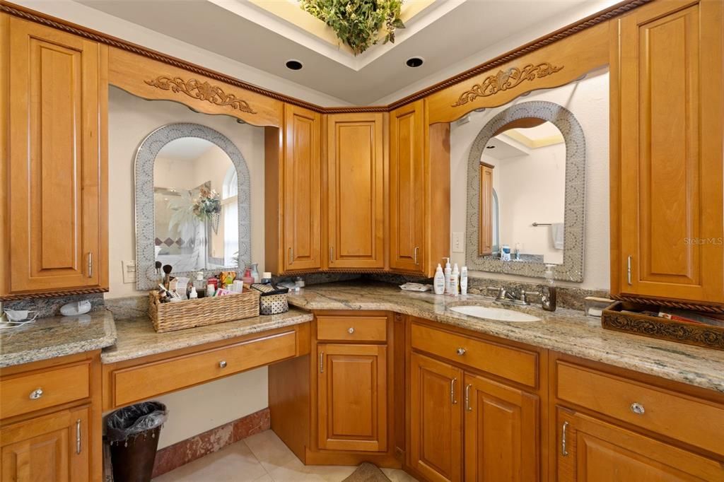 出租: $5,995 (4 贝兹, 3 浴室, 2698 平方英尺)