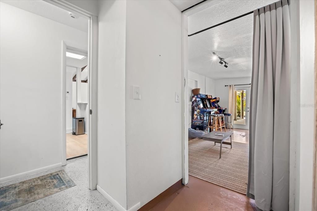 待售: $699,000 (4 贝兹, 3 浴室, 2406 平方英尺)