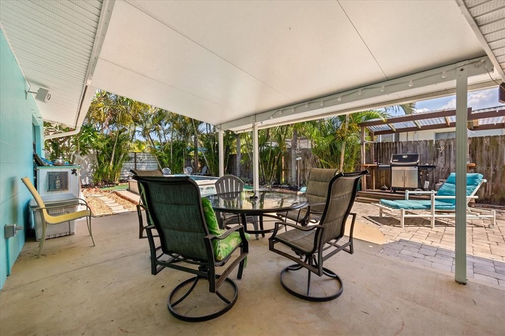 待售: $699,000 (4 贝兹, 3 浴室, 2406 平方英尺)