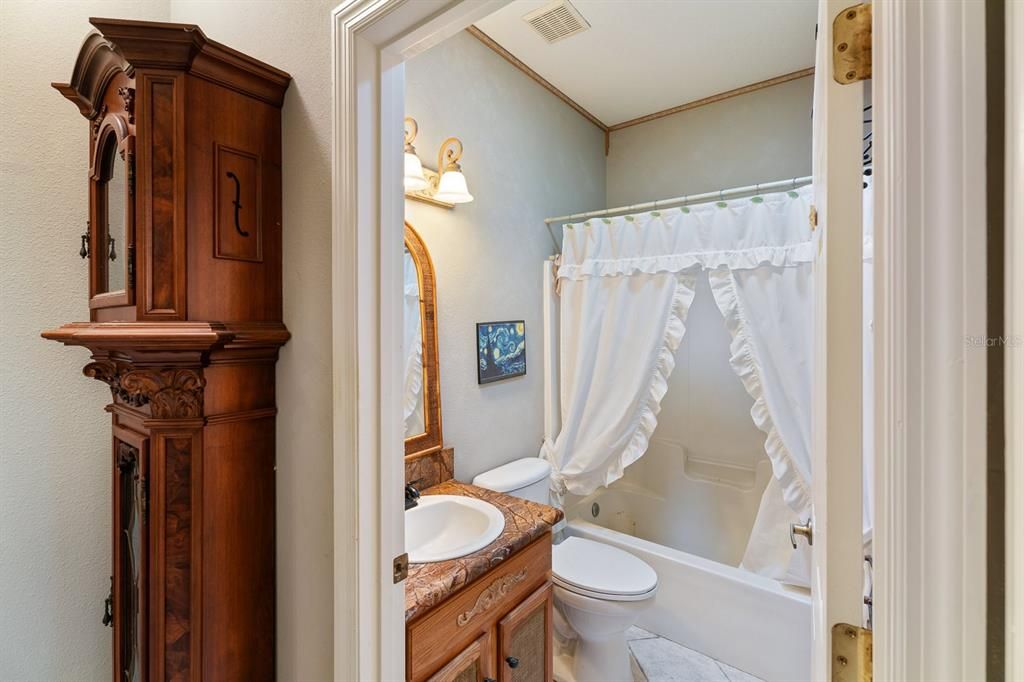 Active With Contract: $309,000 (3 beds, 2 baths, 1846 Square Feet)