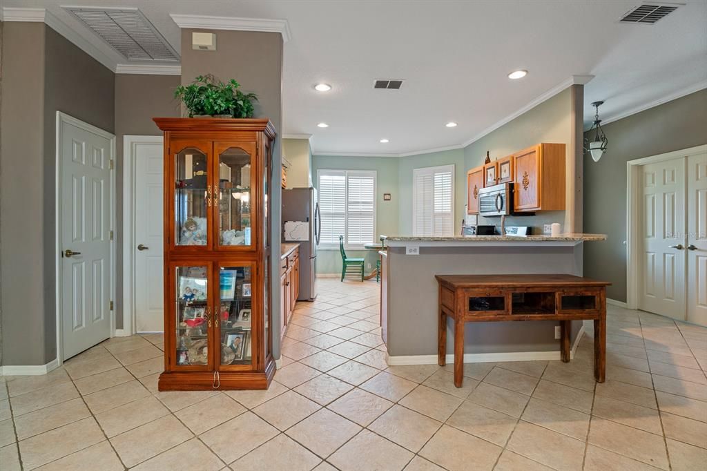 Active With Contract: $309,000 (3 beds, 2 baths, 1846 Square Feet)