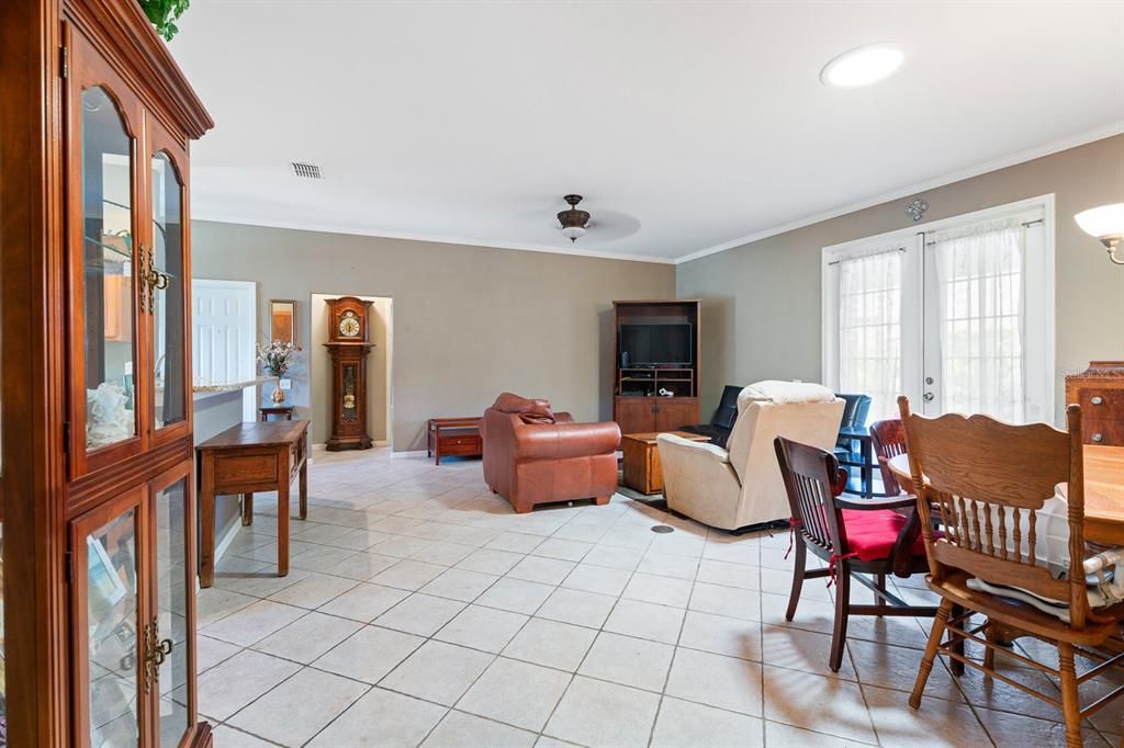 Active With Contract: $309,000 (3 beds, 2 baths, 1846 Square Feet)