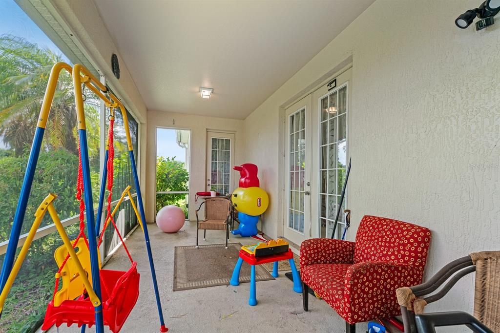 Active With Contract: $309,000 (3 beds, 2 baths, 1846 Square Feet)