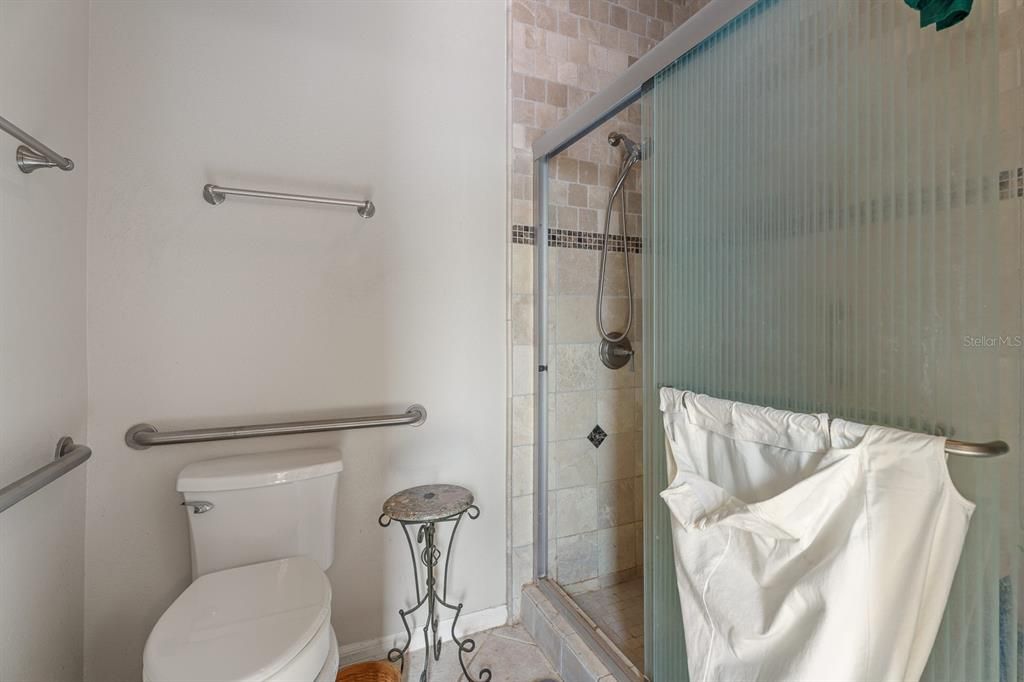 Active With Contract: $309,000 (3 beds, 2 baths, 1846 Square Feet)