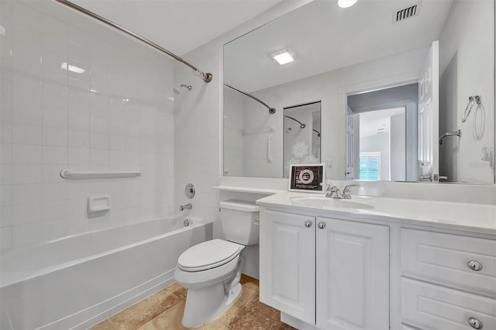 На продажу: $399,000 (2 спален, 2 ванн, 1693 Квадратных фут)