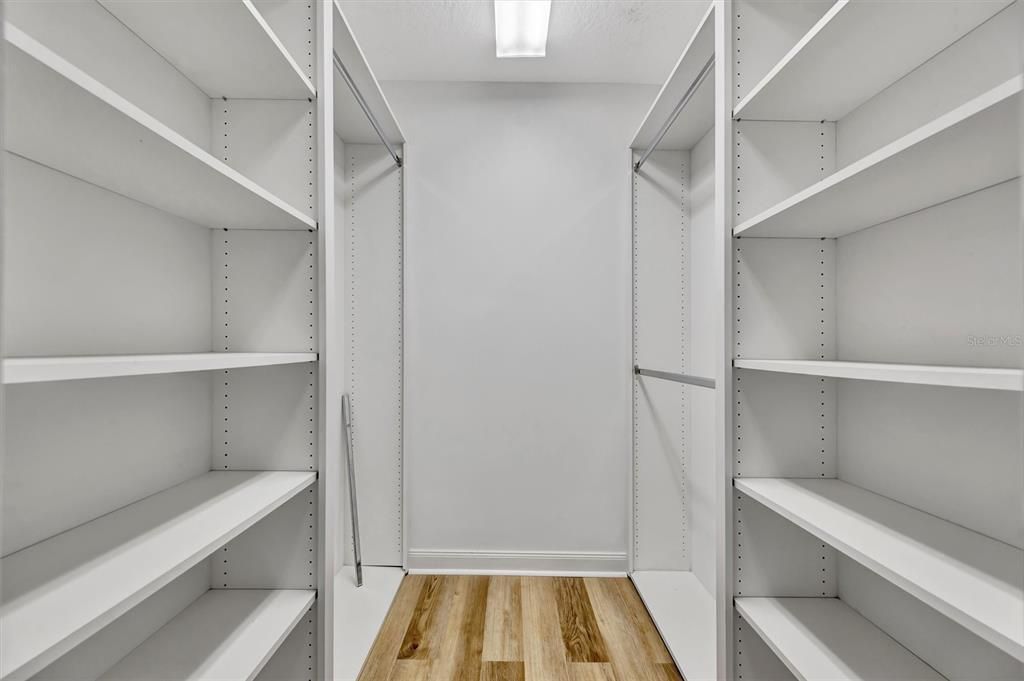 На продажу: $399,000 (2 спален, 2 ванн, 1693 Квадратных фут)