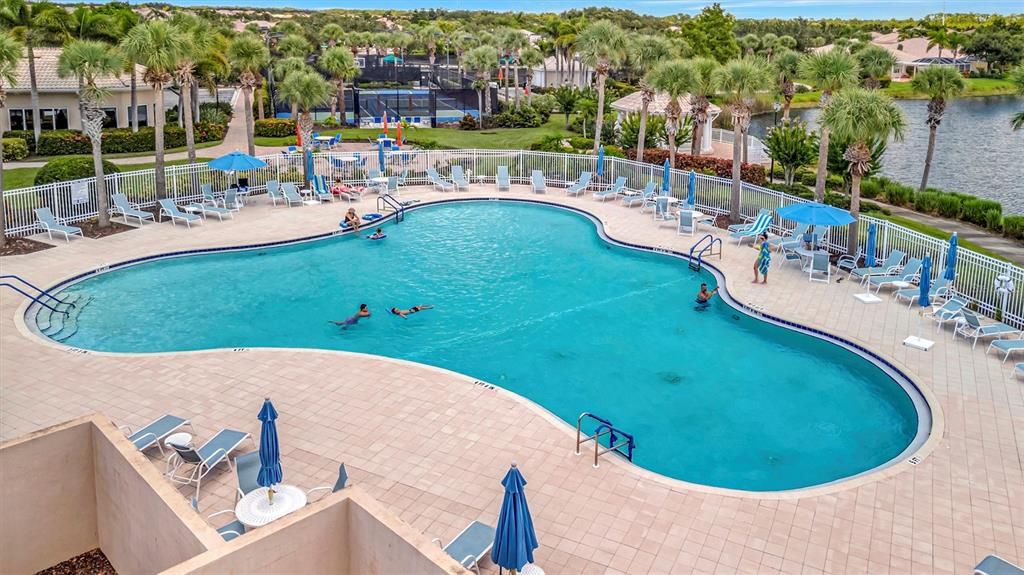 На продажу: $399,000 (2 спален, 2 ванн, 1693 Квадратных фут)