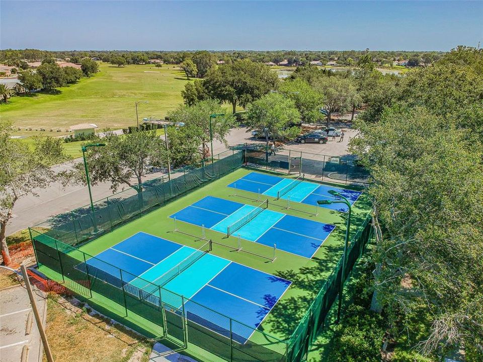 待售: $397,500 (3 贝兹, 2 浴室, 1975 平方英尺)