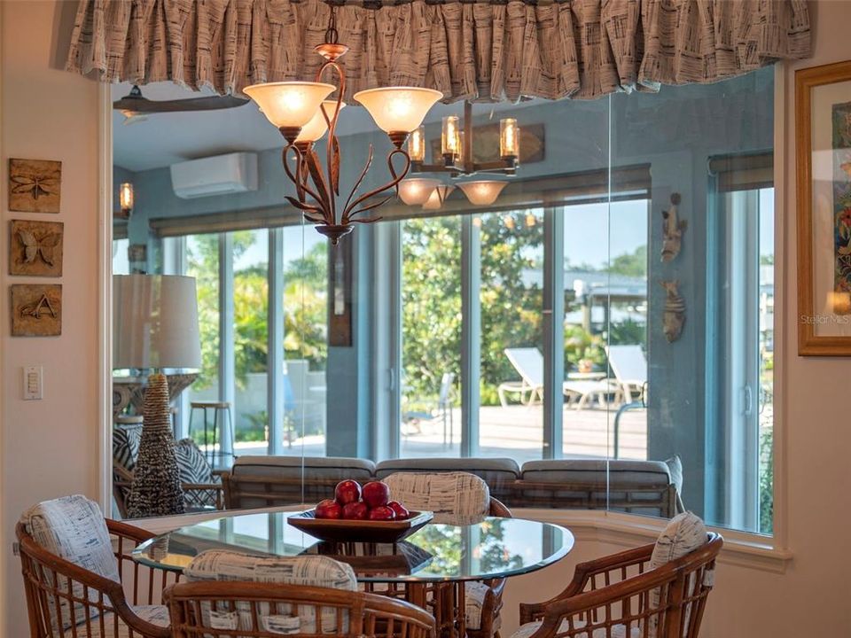 待售: $3,750,000 (4 贝兹, 4 浴室, 4281 平方英尺)