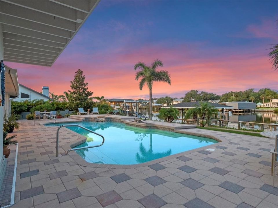 待售: $3,750,000 (4 贝兹, 4 浴室, 4281 平方英尺)