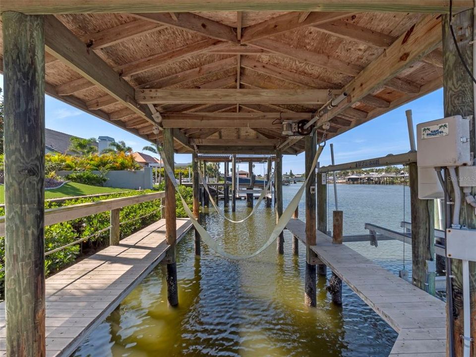 待售: $3,750,000 (4 贝兹, 4 浴室, 4281 平方英尺)