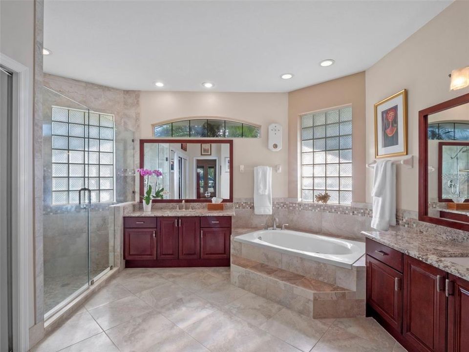 待售: $3,750,000 (4 贝兹, 4 浴室, 4281 平方英尺)