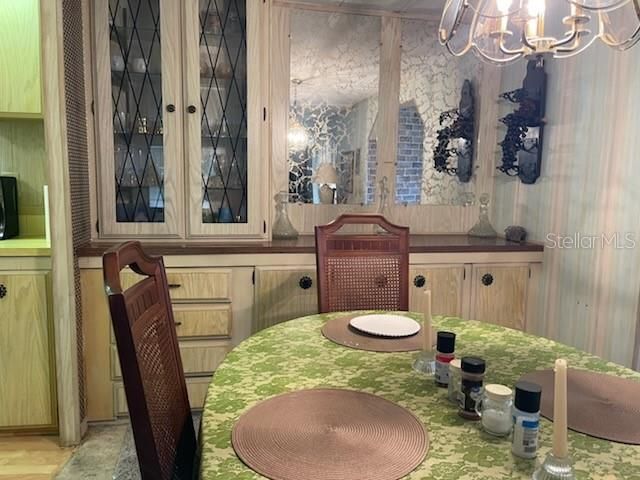For Sale: $109,900 (2 beds, 2 baths, 1152 Square Feet)