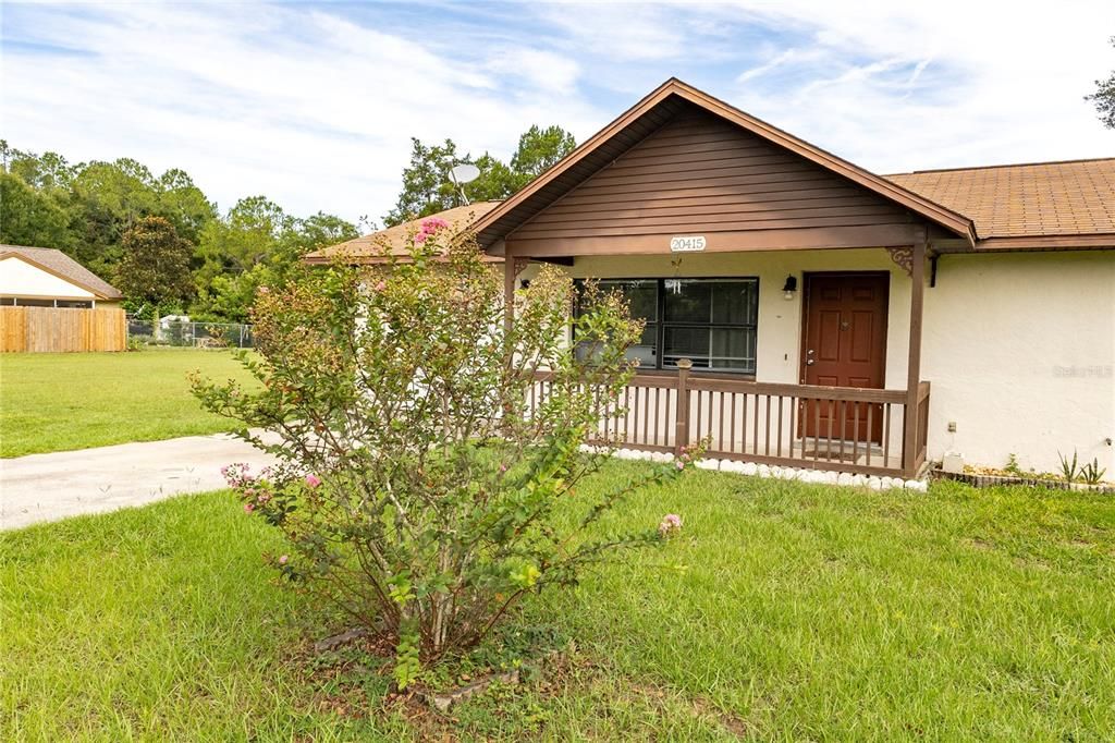 For Sale: $175,000 (2 beds, 1 baths, 1026 Square Feet)