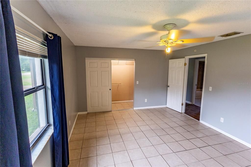 For Sale: $175,000 (2 beds, 1 baths, 1026 Square Feet)