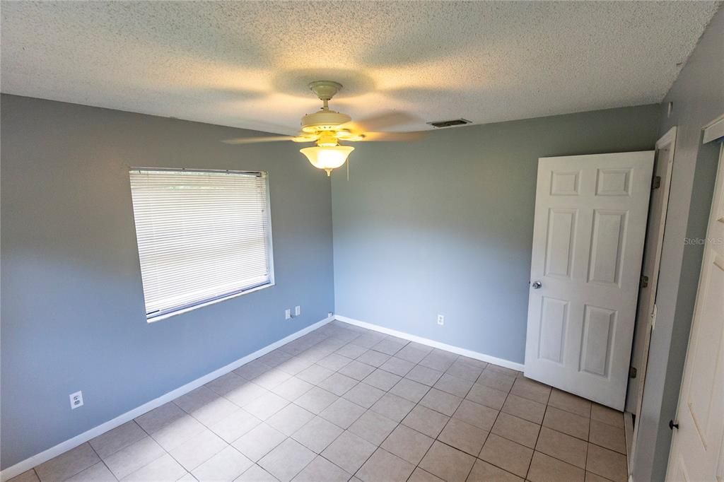 For Sale: $175,000 (2 beds, 1 baths, 1026 Square Feet)