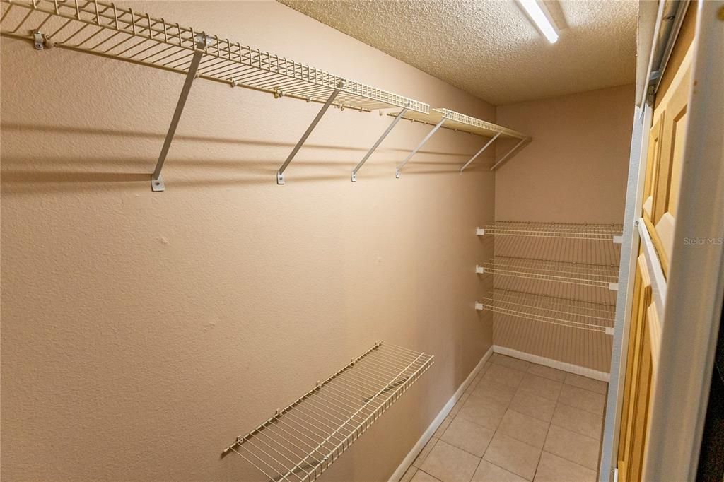 For Sale: $175,000 (2 beds, 1 baths, 1026 Square Feet)