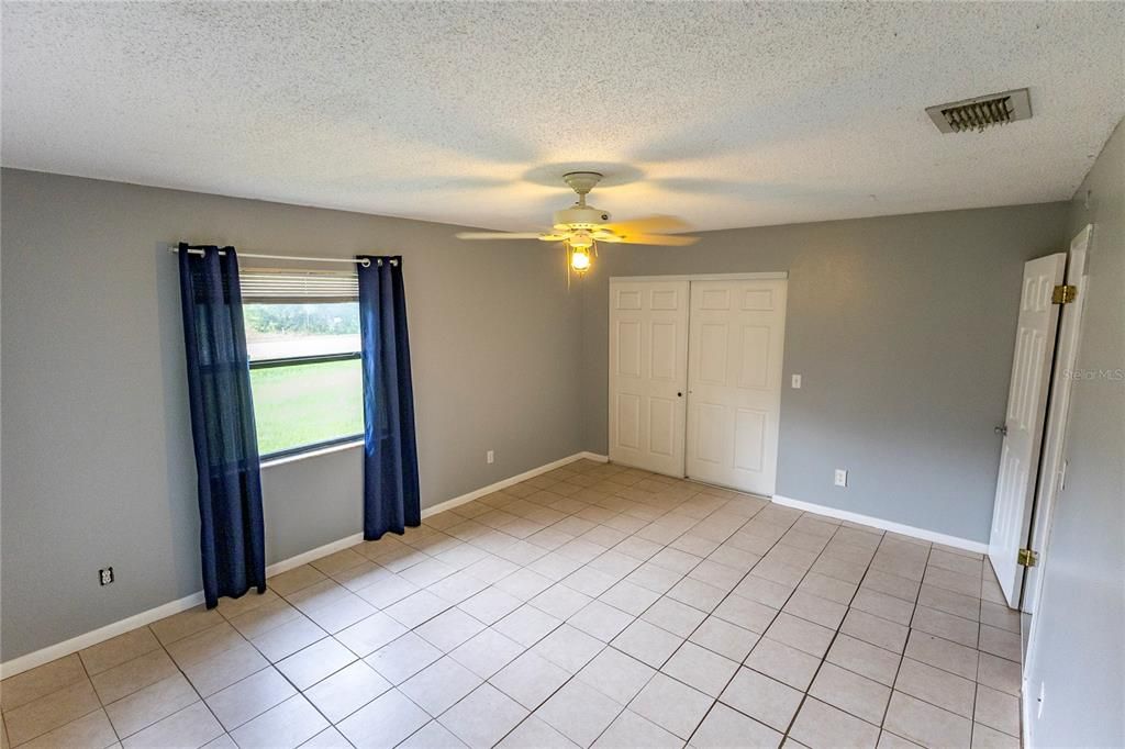 For Sale: $175,000 (2 beds, 1 baths, 1026 Square Feet)