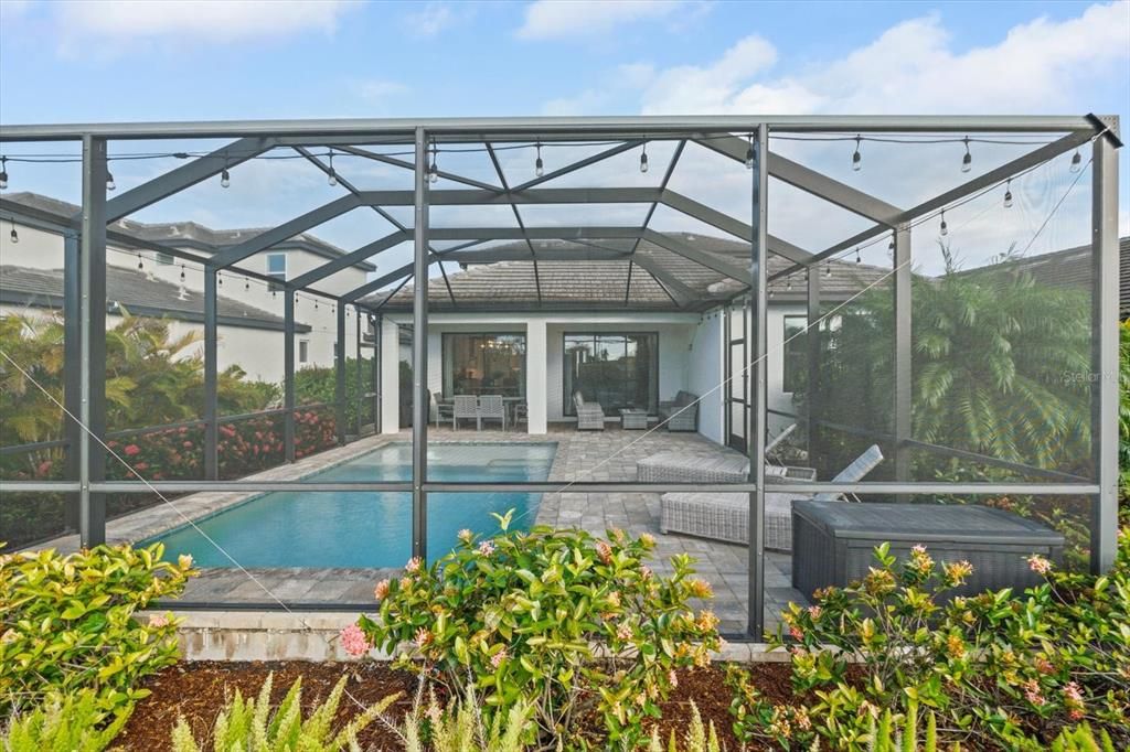 合同活跃: $714,999 (4 贝兹, 3 浴室, 2638 平方英尺)