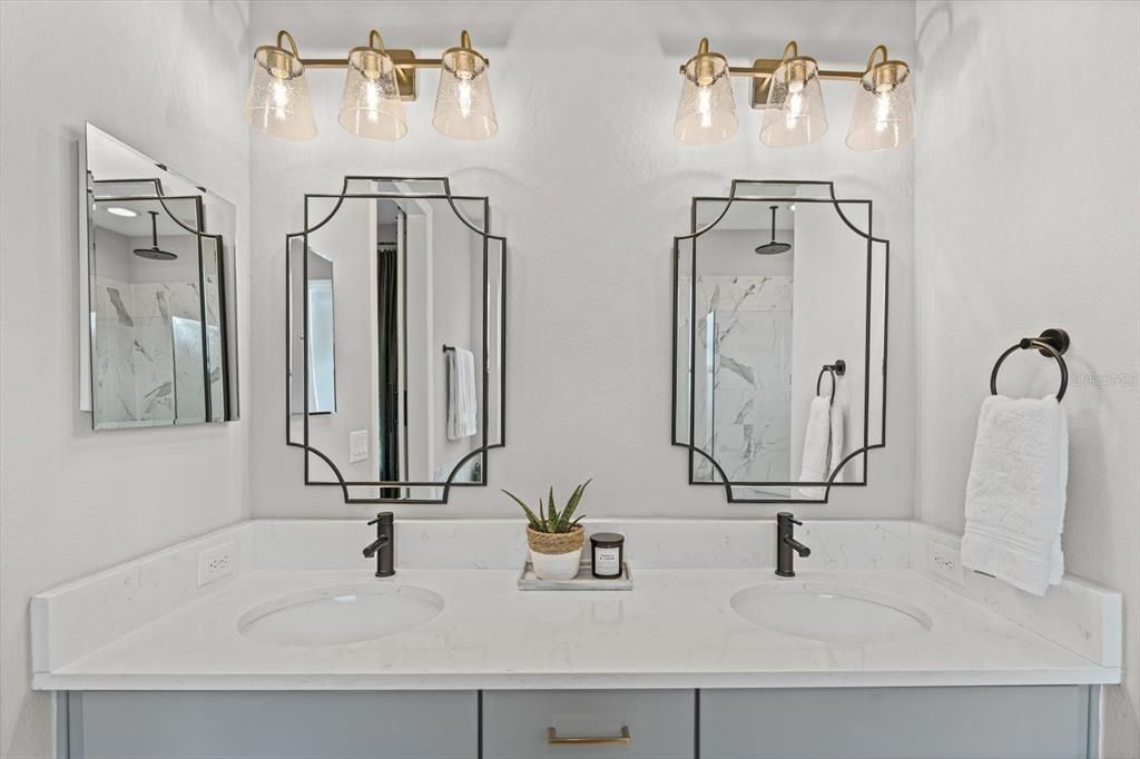 合同活跃: $714,999 (4 贝兹, 3 浴室, 2638 平方英尺)