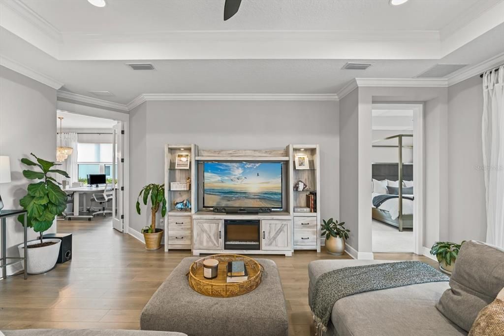 合同活跃: $714,999 (4 贝兹, 3 浴室, 2638 平方英尺)