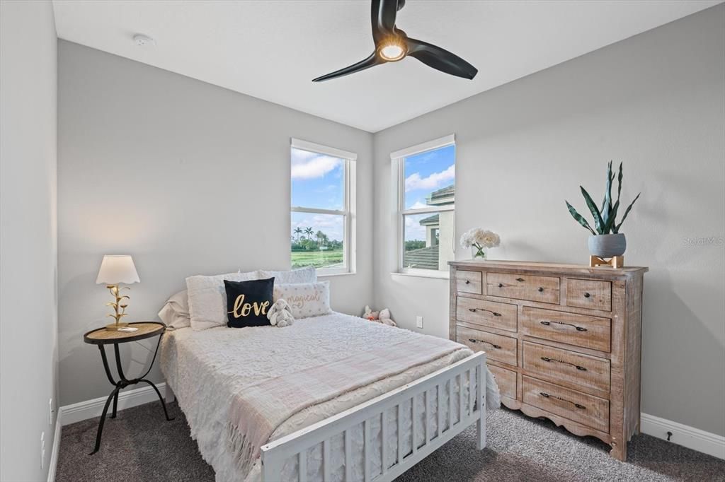 合同活跃: $714,999 (4 贝兹, 3 浴室, 2638 平方英尺)