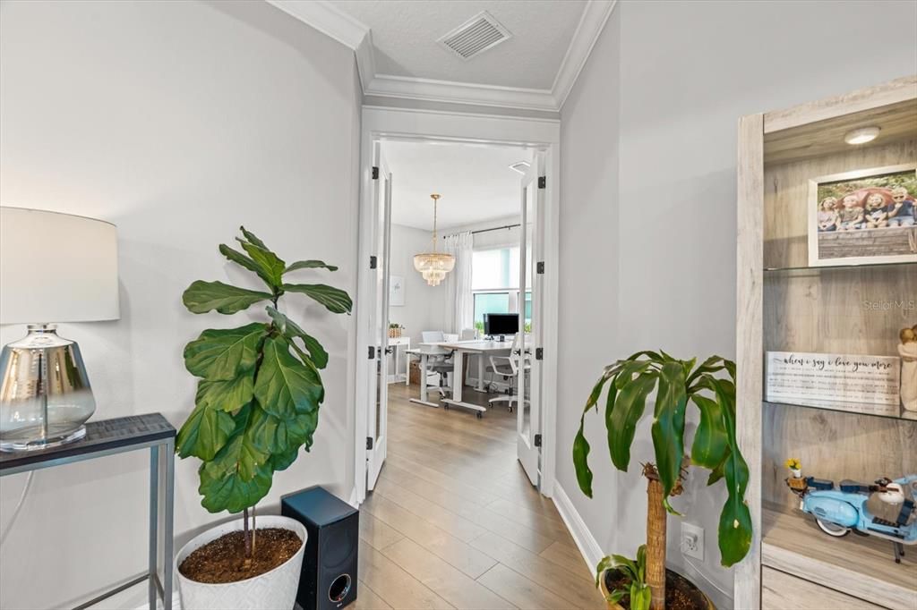 合同活跃: $714,999 (4 贝兹, 3 浴室, 2638 平方英尺)