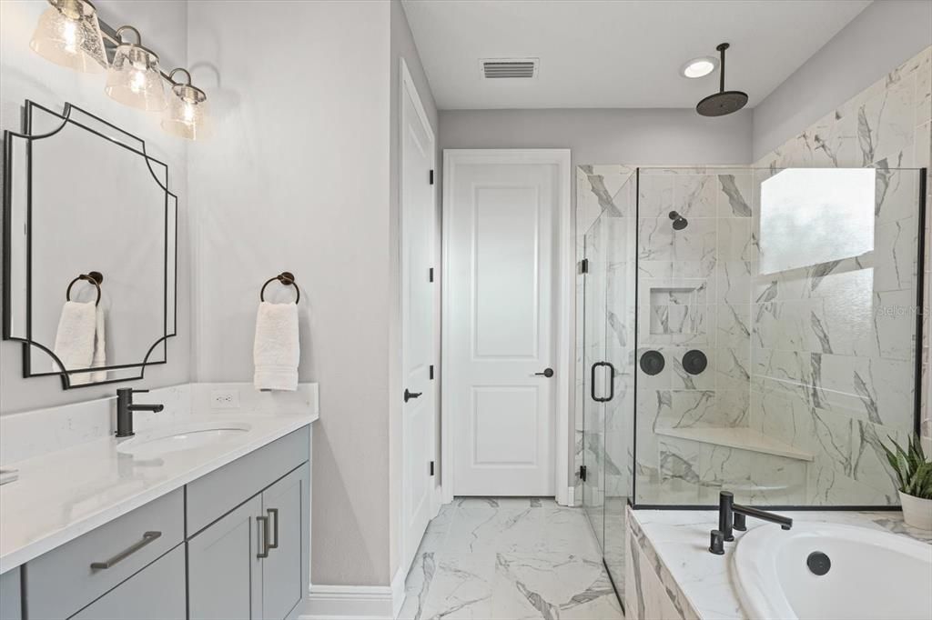 合同活跃: $714,999 (4 贝兹, 3 浴室, 2638 平方英尺)