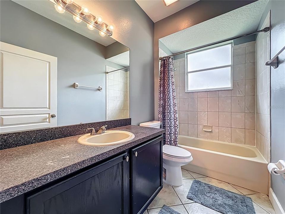 待售: $635,000 (5 贝兹, 3 浴室, 2714 平方英尺)