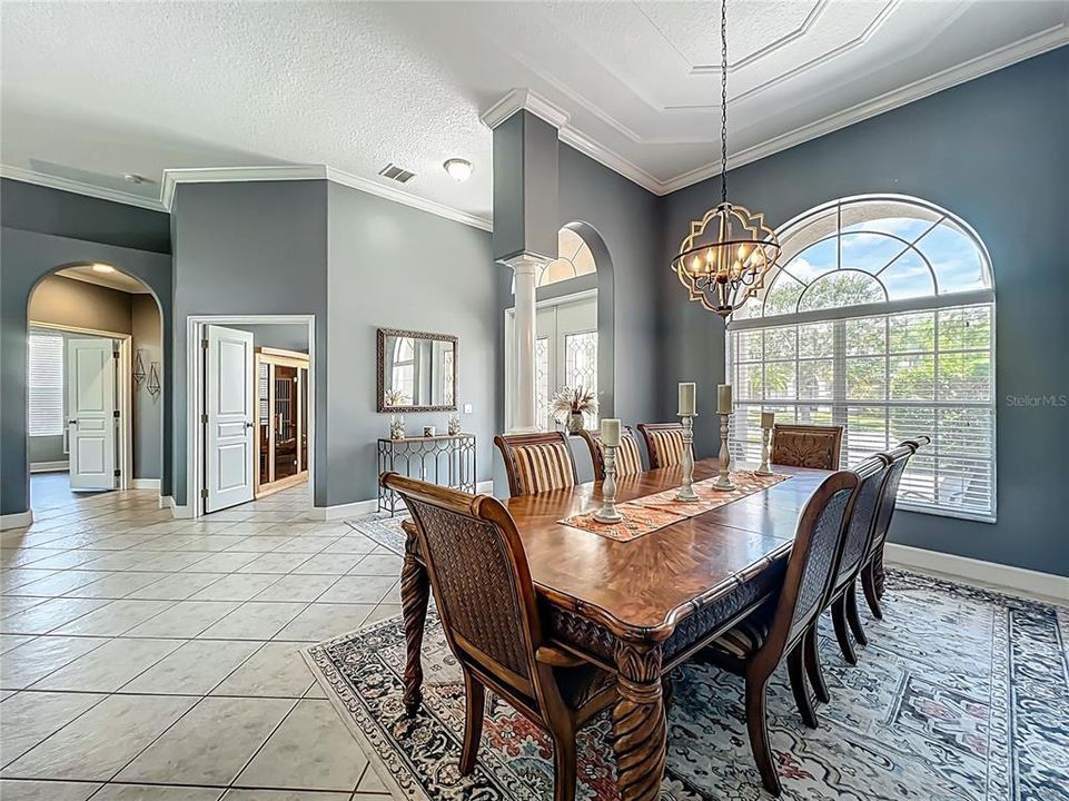 待售: $635,000 (5 贝兹, 3 浴室, 2714 平方英尺)