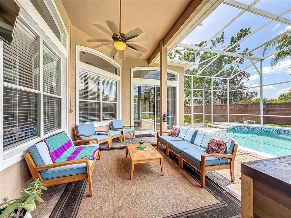 待售: $635,000 (5 贝兹, 3 浴室, 2714 平方英尺)