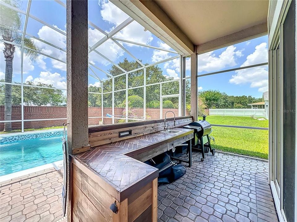 待售: $635,000 (5 贝兹, 3 浴室, 2714 平方英尺)