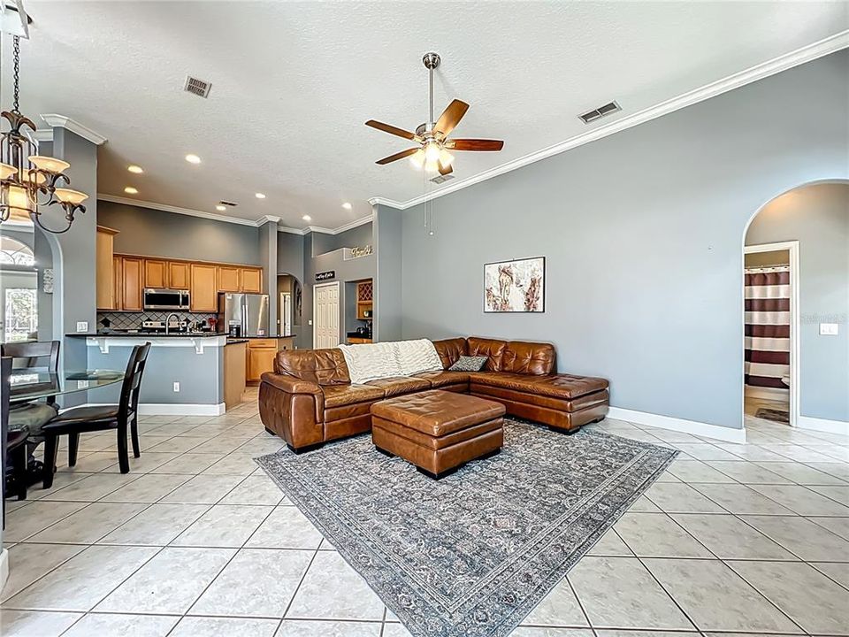 待售: $635,000 (5 贝兹, 3 浴室, 2714 平方英尺)