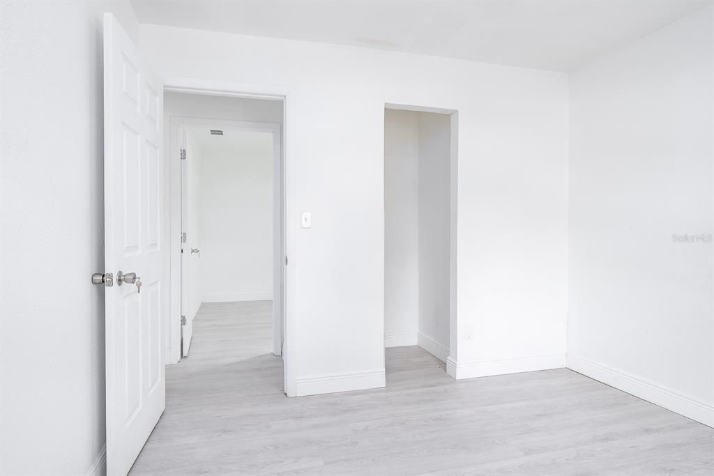 出租: $1,350 (2 贝兹, 1 浴室, 868 平方英尺)