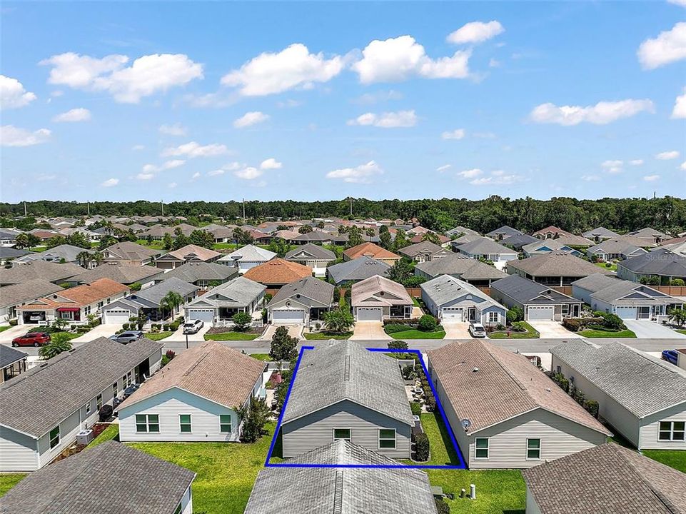 Active With Contract: $239,900 (2 beds, 1 baths, 1067 Square Feet)