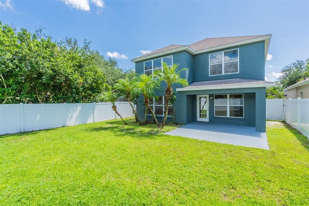 合同活跃: $319,900 (4 贝兹, 3 浴室, 1817 平方英尺)