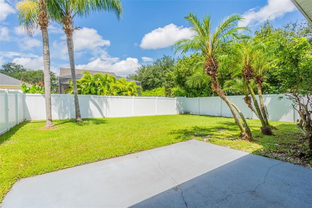 合同活跃: $319,900 (4 贝兹, 3 浴室, 1817 平方英尺)