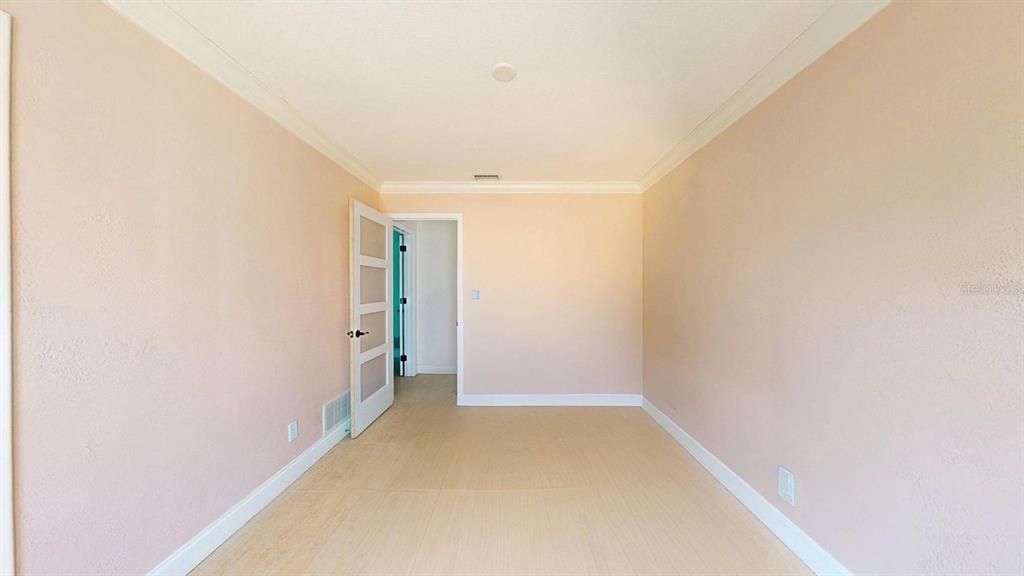 Под контрактом: $2,100,000 (3 спален, 3 ванн, 2305 Квадратных фут)