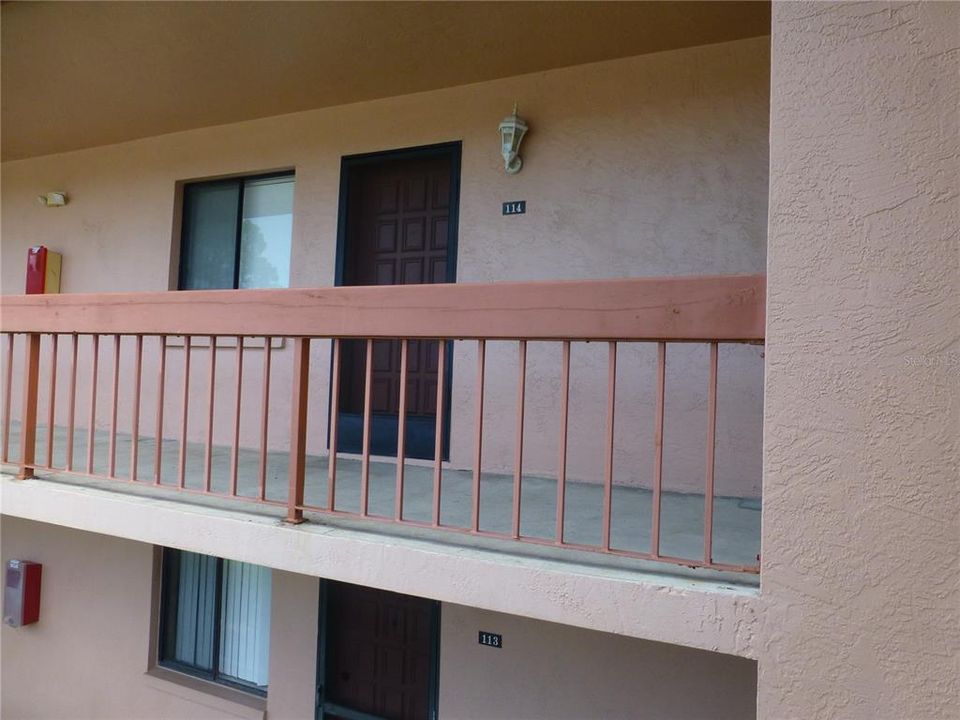 Под контрактом: $1,400 (2 спален, 2 ванн, 1094 Квадратных фут)