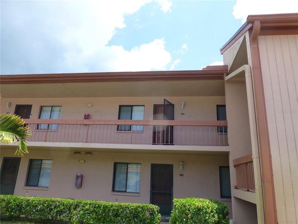 Под контрактом: $1,400 (2 спален, 2 ванн, 1094 Квадратных фут)