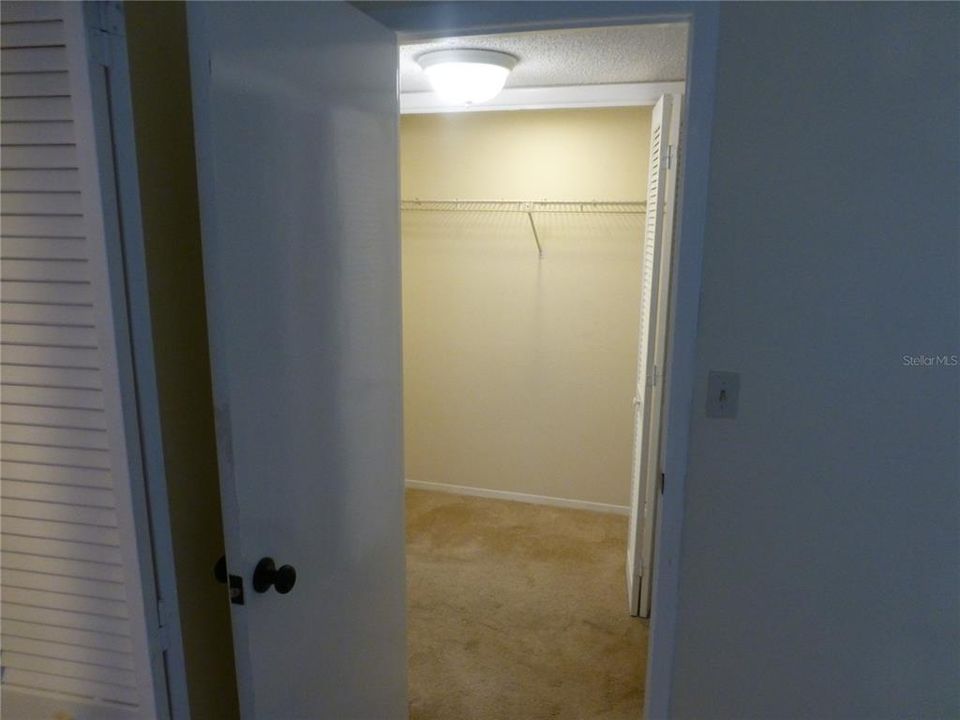 Под контрактом: $1,400 (2 спален, 2 ванн, 1094 Квадратных фут)