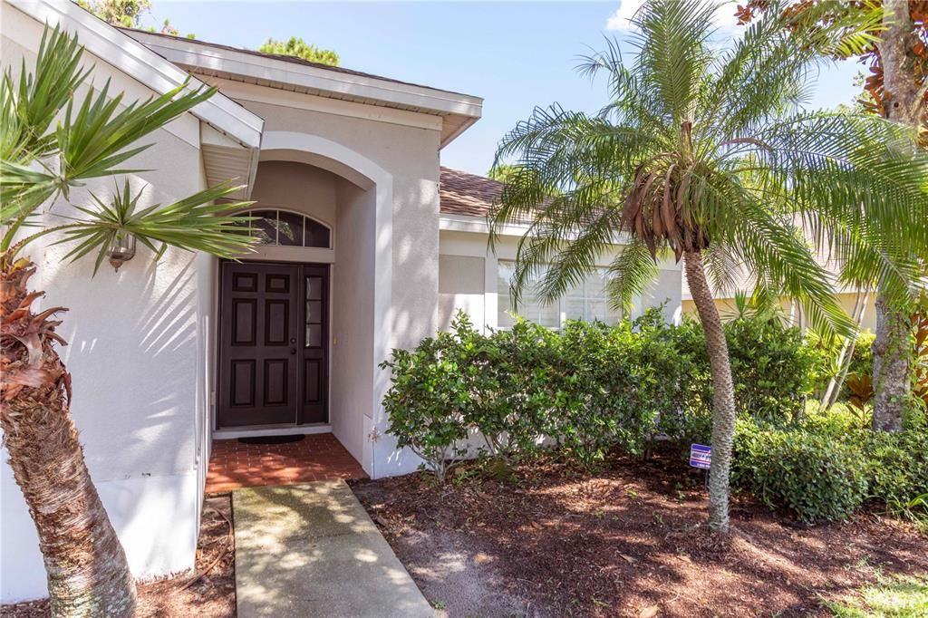 合同活跃: $325,000 (4 贝兹, 2 浴室, 1971 平方英尺)