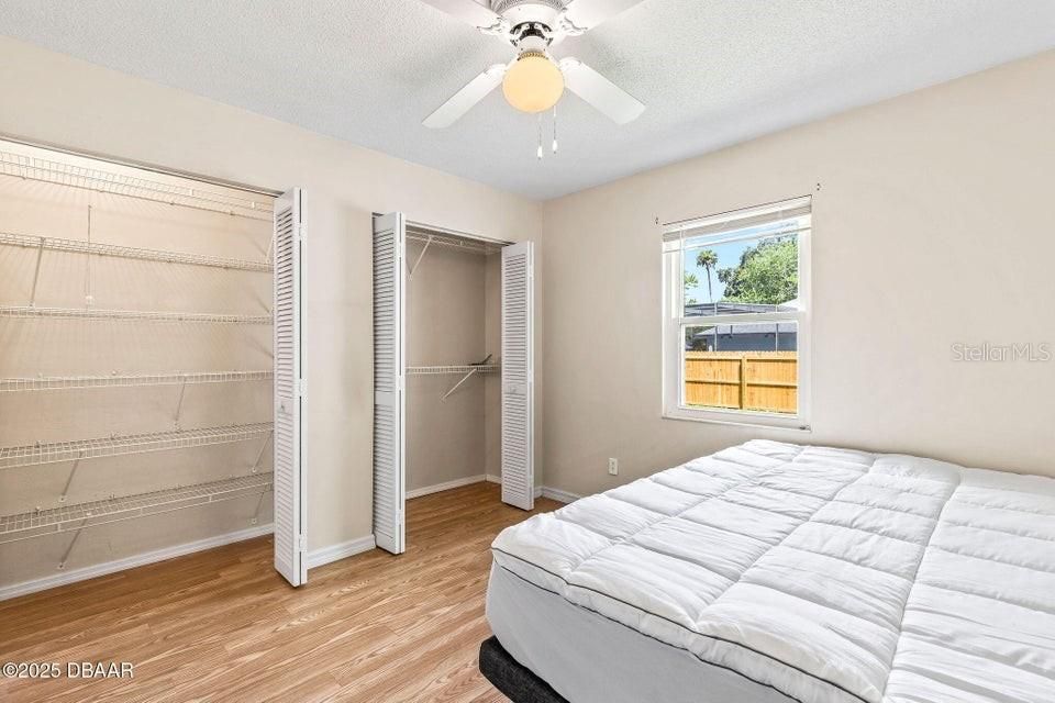 合同活跃: $364,000 (3 贝兹, 2 浴室, 1824 平方英尺)