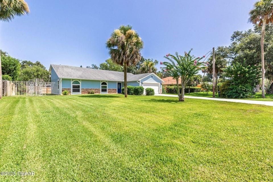 合同活跃: $364,000 (3 贝兹, 2 浴室, 1824 平方英尺)