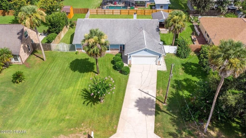 合同活跃: $364,000 (3 贝兹, 2 浴室, 1824 平方英尺)