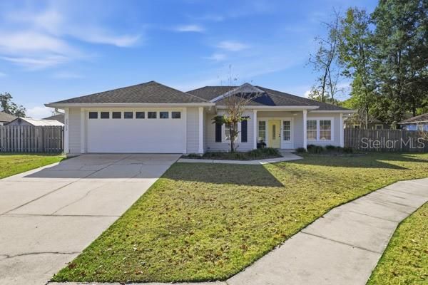 Active With Contract: $330,000 (4 beds, 2 baths, 1968 Square Feet)